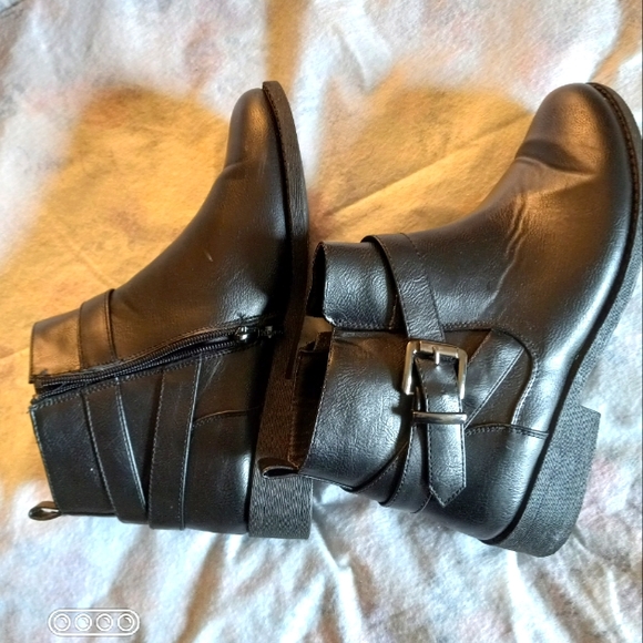 Wanted Black Ankle Boots - Picture 3 of 7